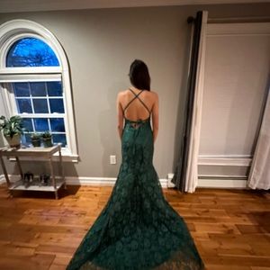 PROM DRESS: Glamorous